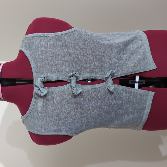 Ardene| Grey Tank Top With Cow Skull Multicolored Design Slit Back 3 Ribbons - Picture 4 of 10